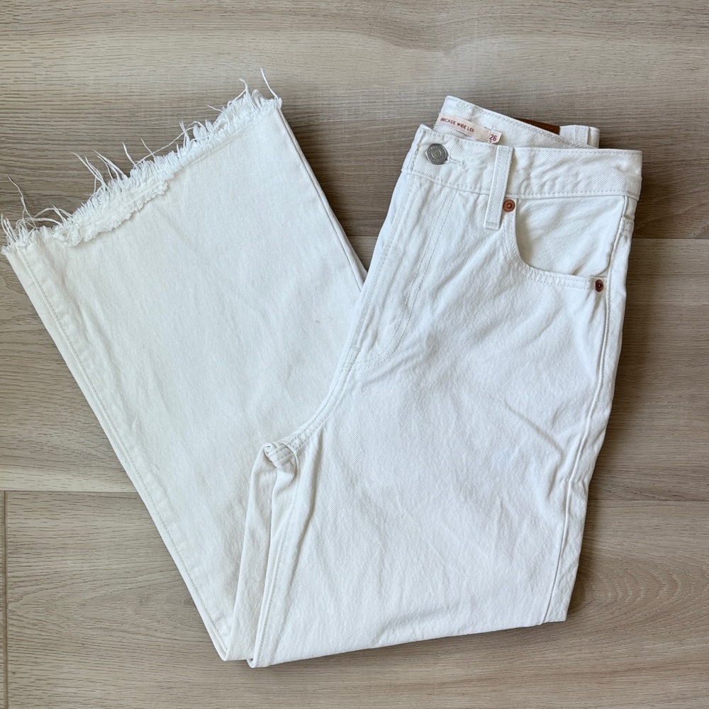 Levi’s - Ribcage Wide Leg Jeans